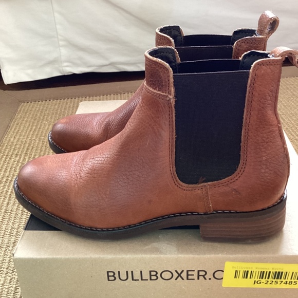 NWB BULLBOXER Chelsea boots Emma sz 6 - Picture 2 of 7